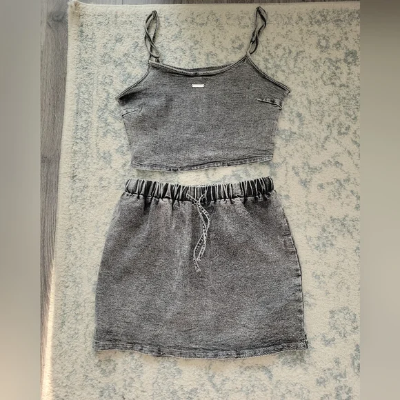 New Skirt Outfit Size S - Picture 7 of 8